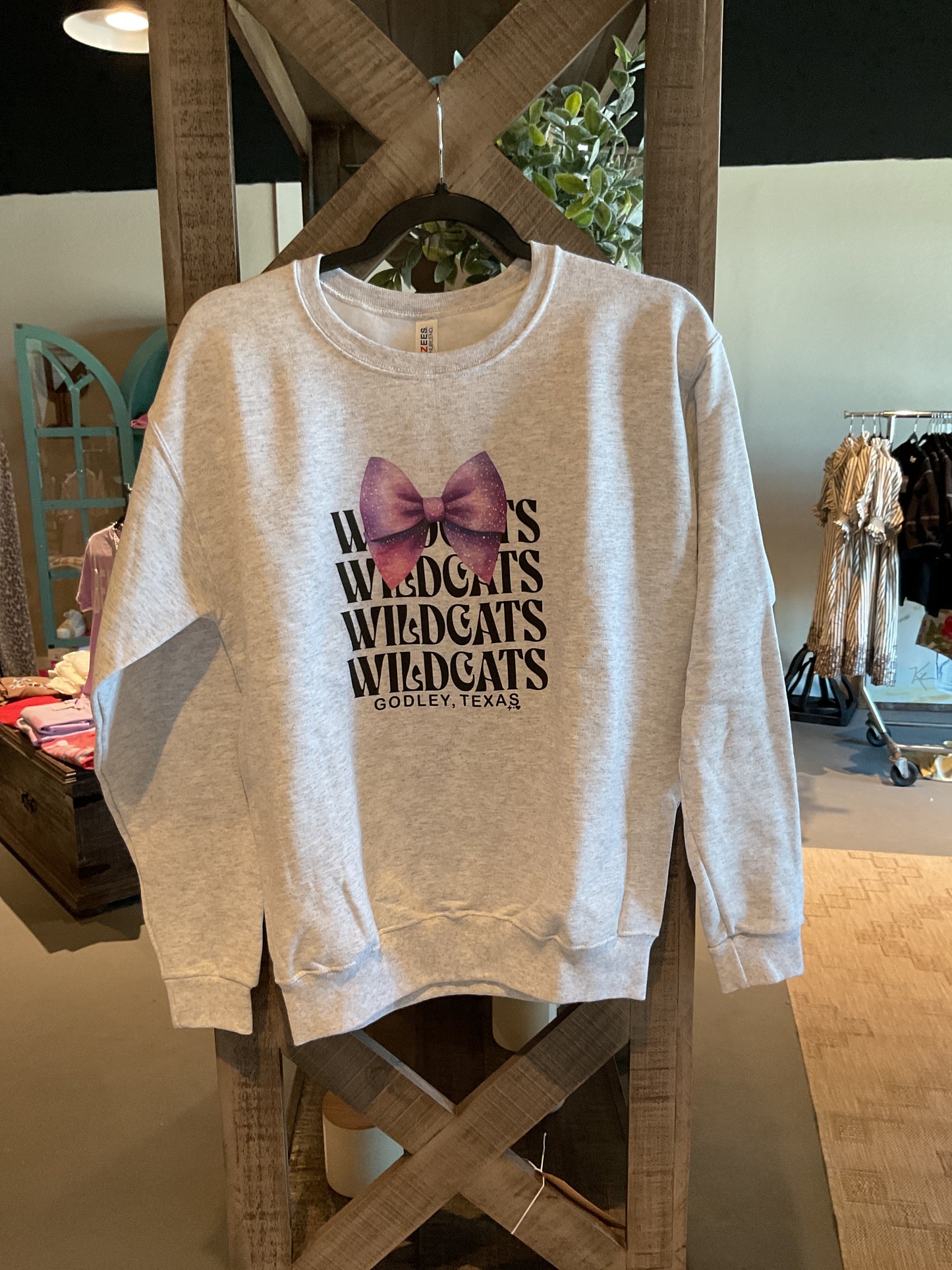 HH01 Wildcats Repeat Bow Sweatshirt