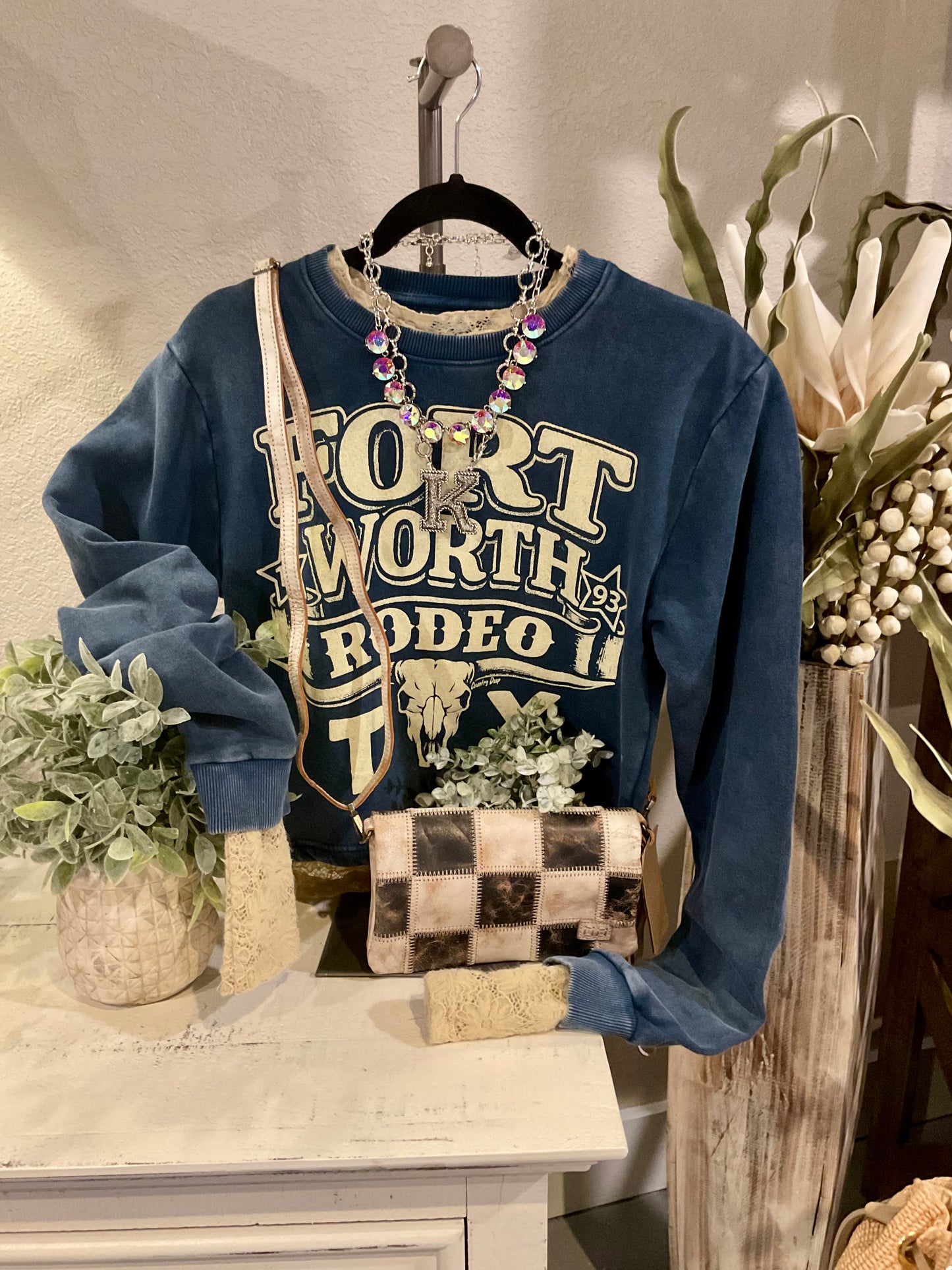 Fort Worth Rodeo Cropped Sweatshirt in Navy