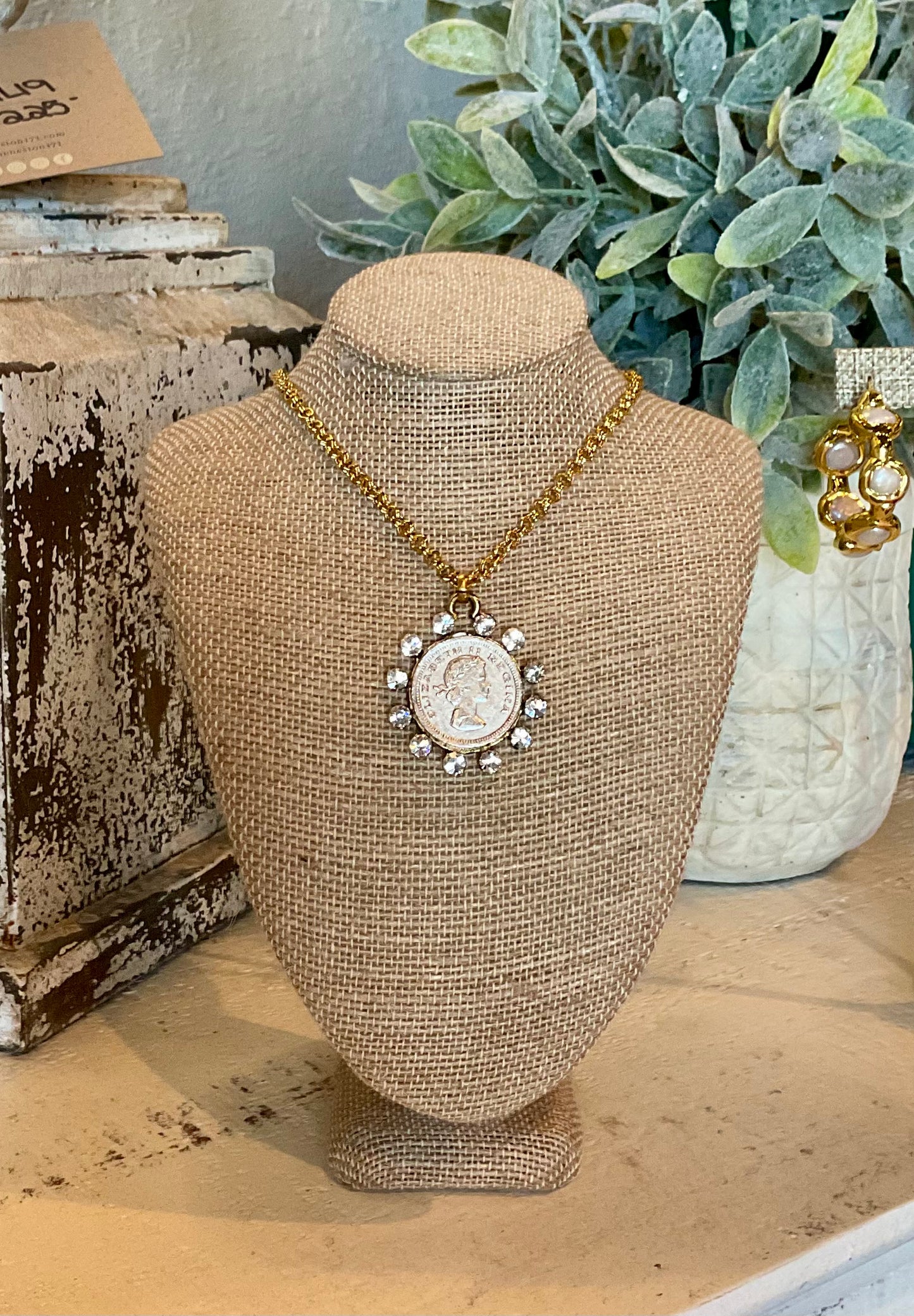 YO04 Silver Elizabeth Coin Necklace Surrounded in large Diamonds with Gold Chain