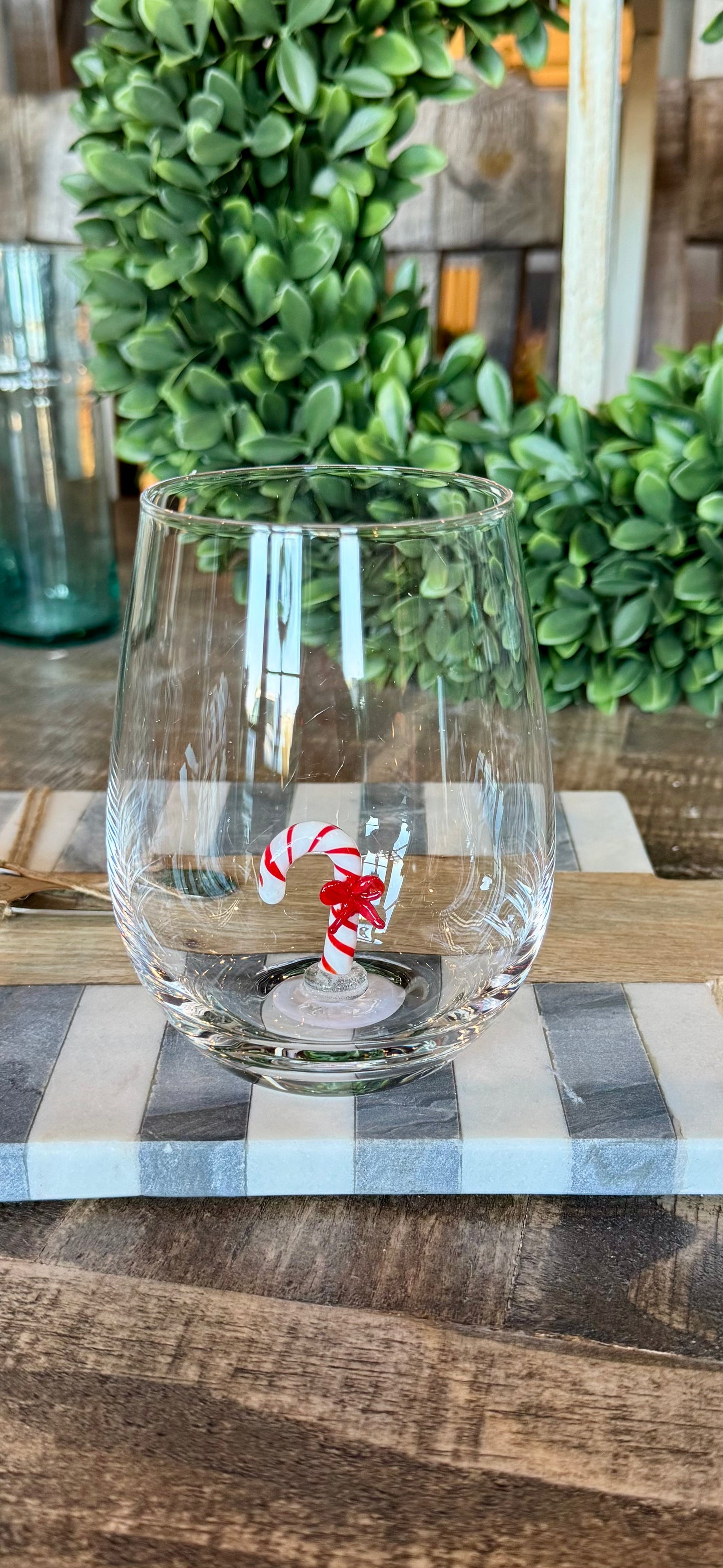 Holiday Figure Stemless Wine Glass