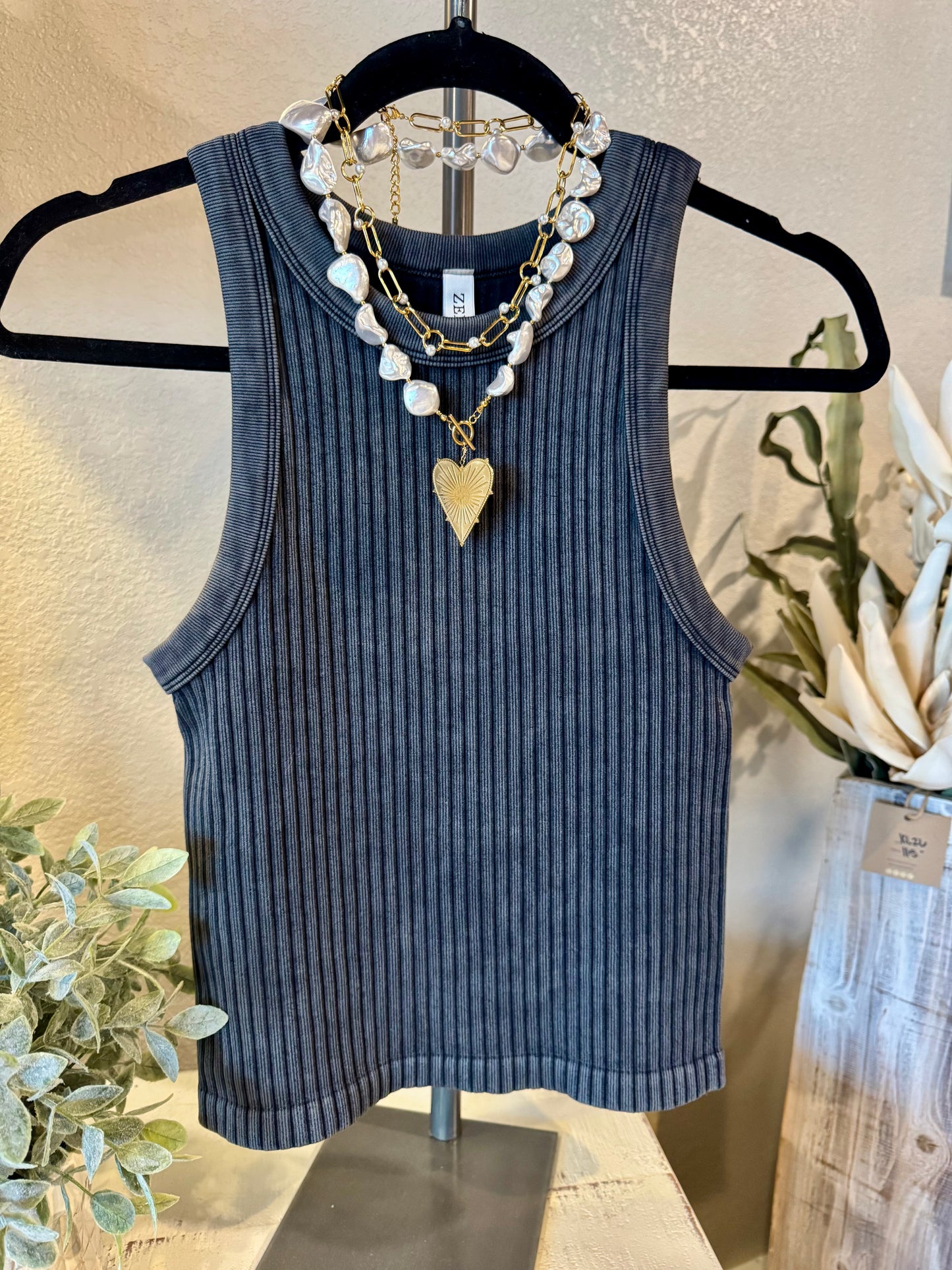 Ribbed Seamless Tank Top in Black