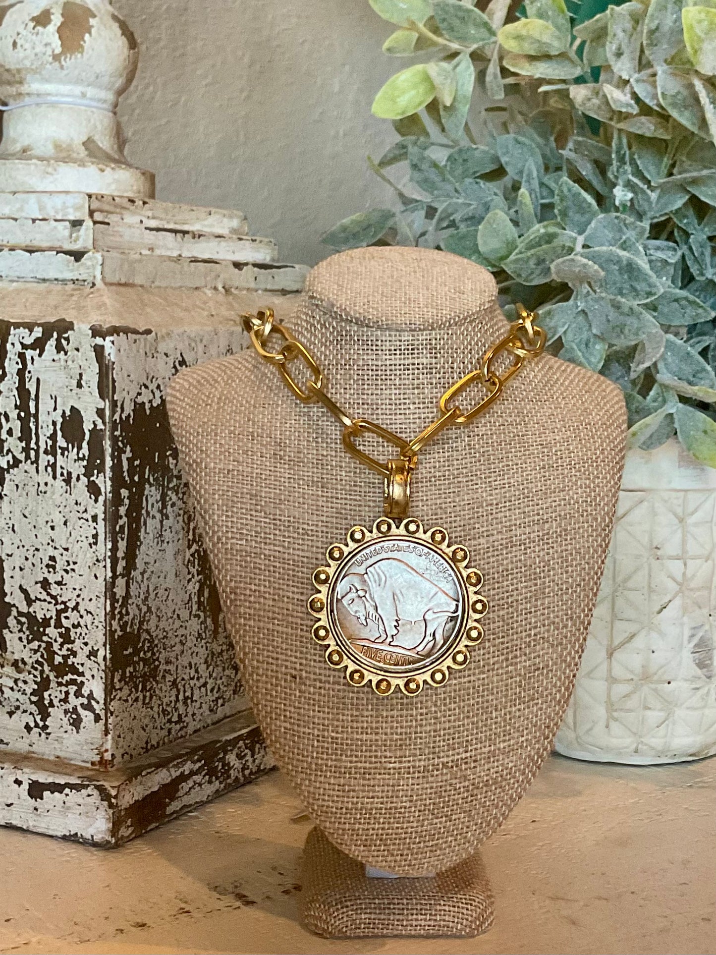 YO02 Silver Buffalo Coin Neck Lace With Gold Chain