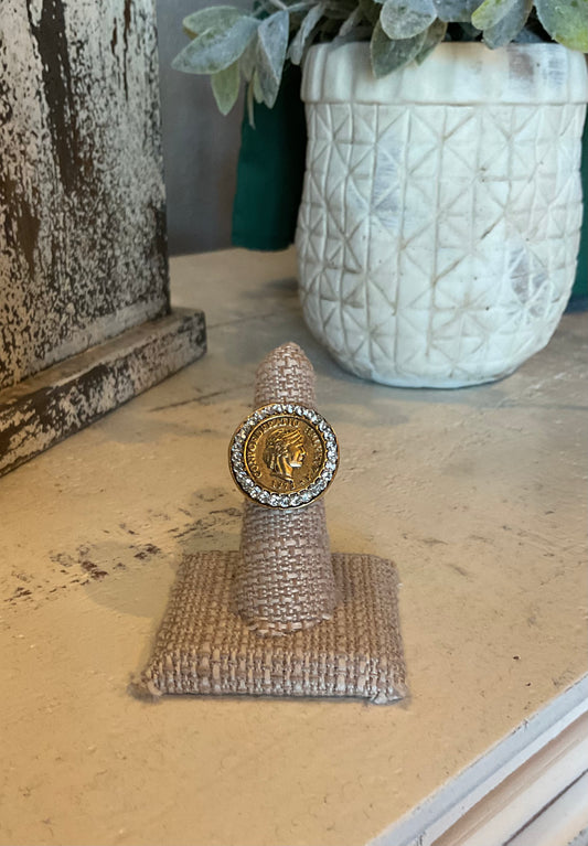YO07 Gold Coin Ring Surrounded by Pearls
