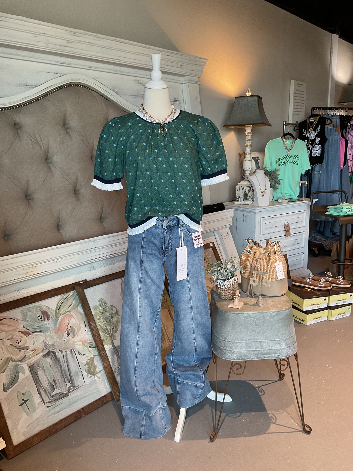 VY03 Green stripe band bow printed top