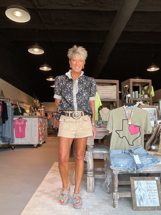 EN38 Black and Cream Floral Puff Sleeve Entro Top with Striped Collar and Cuffs