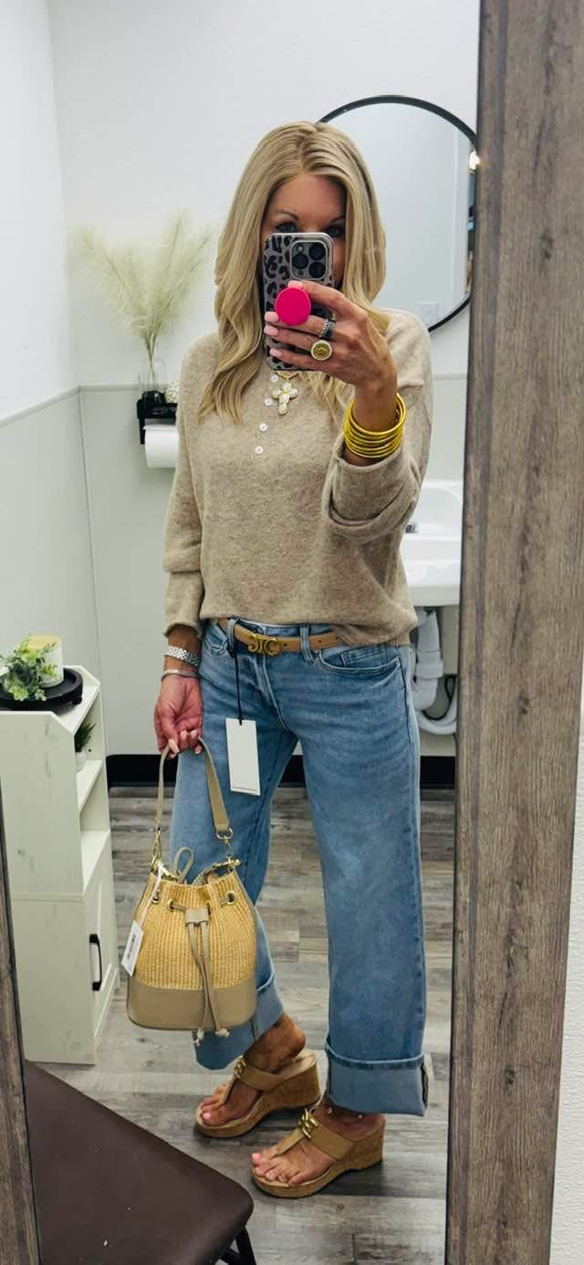 MC08 Mid Rise Loose Fit Straight Leg Jeans