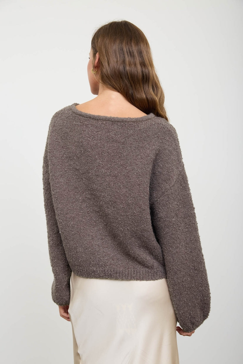 Long Sleeve Fuzzy Knit Pullover Sweater in Mocha